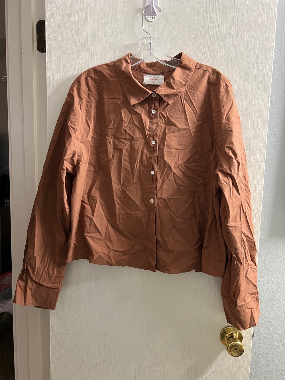 XiRENA Women's Rust Brown Button-Front Blouse
